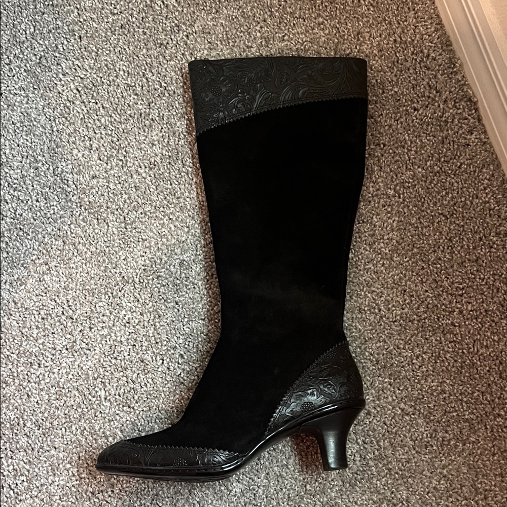 Dalia Black Heeled Boots with Embossed Detail